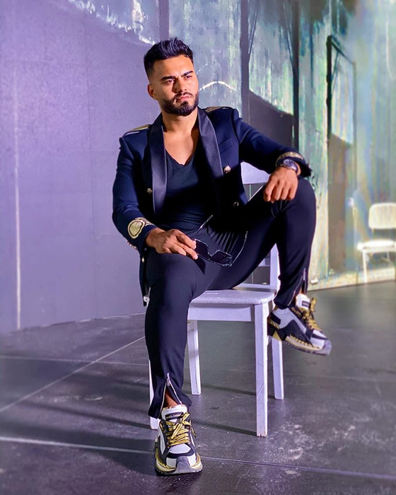 Mircea Nebunu’, declarații-bombă pentru Jador: “Ia-ți iubita, ai lăsat-o gravidă”! Cum arată bruneta care s-a iubit pasional cu artistul | FOTO