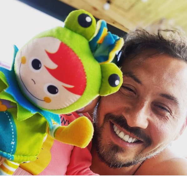 Ștefan Stan a fost nevoit să anuleze petrecerea de botez a fetiței din cauza unor probleme în familie