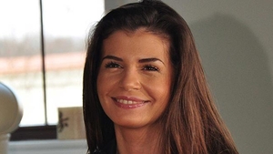 Moni nu se dezminte! Abia sosită in România, a pus ochii pe o geantă de mii de euro: "O ador pur si simplu"