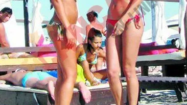 Surorile sexy Oana si Cristina Bercaru fac senzatie impreuna! Li s-a propus sa pozeze goale