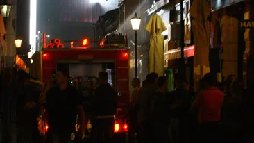 Incendiu violent in Centrul Vechi al Capitalei! Ce au patit bucurestenii care urmareau meciurile de la Cupa Mondiala