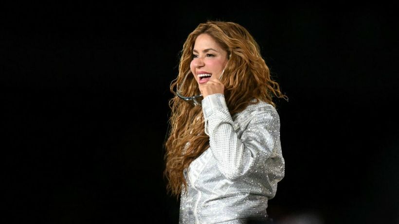 Shakira a căzut pe scenă în timpul unui concert. Gestul de după i-a impresionat pe fani