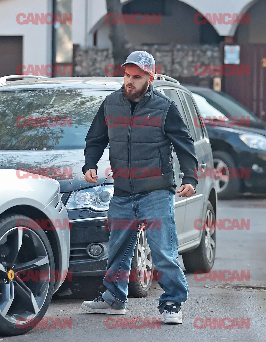 A aruncat și el o privire să vadă că totul e în regulă