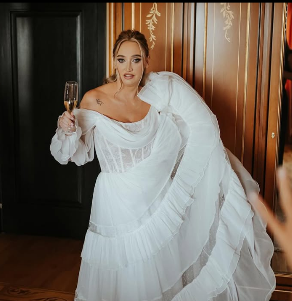 Ilona Brezoianu, pusă la zid după ce i-a luat locul Andreei Bălan la “Te cunosc de undeva”! Fanii s-au revoltat: „Strică tot”