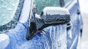 Alertă "freezing rain" în București. Pe ce dată plouă cu gheață, potrivit meteorologilor Accuweather