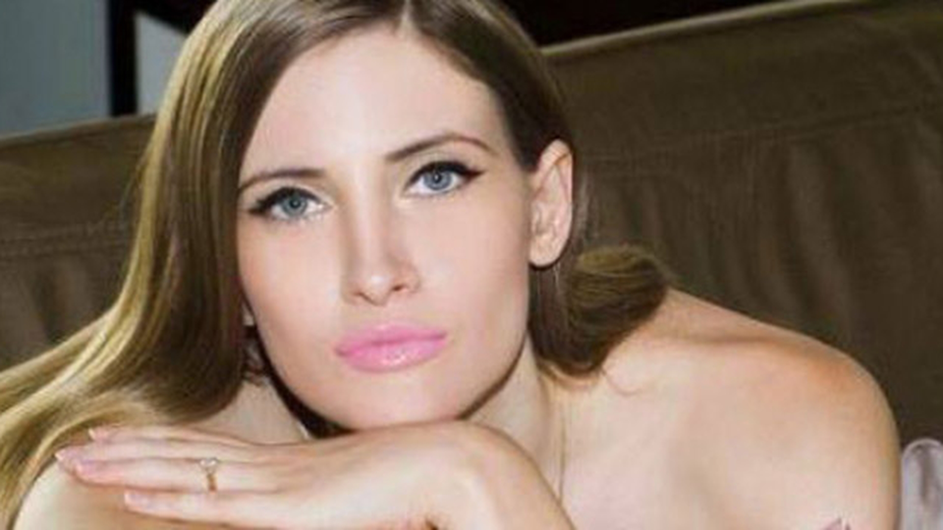 Iulia Albu a DESFIINTAT-O pe Sylvia: “E ca si cum zebra s-a intalnit cu ratonul si i-a explodat pleata!”