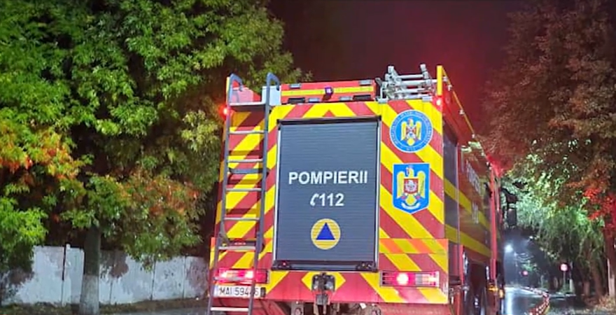 Imaginile devastatoare ale ciclonului Barbara! A făcut prăpăd în România: șosele transformate în lacuri, zeci de copaci căzuți