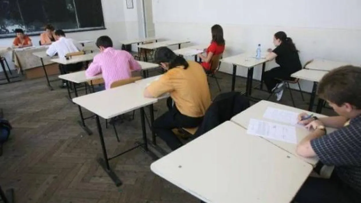 Reguli stricte la BAC 2018. Ce nu au voie să facă elevii în sala de examen
