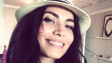 Gest disperat! Lili Sandu, fotografiata in timp ce saruta UN COPIL pe gura. Si nici macar nu este al ei!