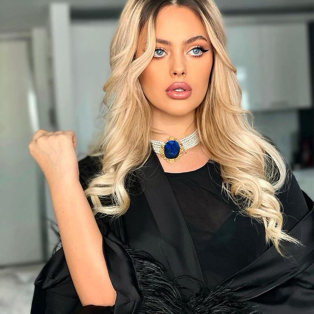 Iulia e foarte rafinată și te cucerește îndată/ Sursă foto: Instagram.com