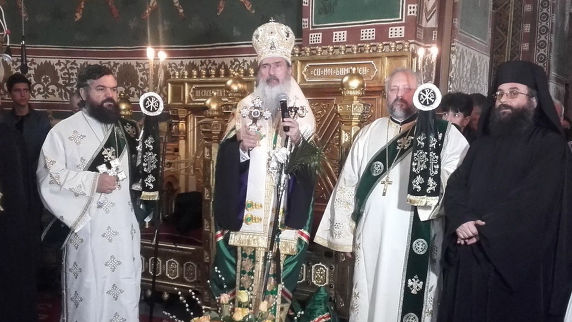 Arhiepiscopul Tomisului cere ca bisericile să fie deschise pentru credincioși în noaptea de Înviere