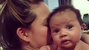 EMOŢIONANT! Aşa a reacţionează fetiţa lui JOHN LEGEND când aude o piesă cântată de către tatăl său| VIDEO
