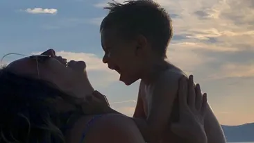 Adela Popescu, le cere ajutorul fanilor săi: Sunt foarte agresivi