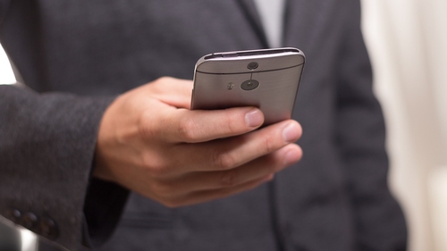 Tu știai asta? Ce se întâmplă dacă tastezi codul *#9090# pe un telefon cu Android