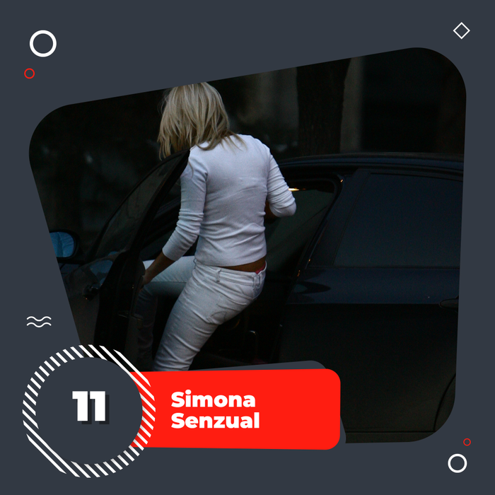 Topul vedetelor cu lenjeria intimă la vedere