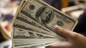 Dolarul a atins o valoare istorică! Moneda americană s-a apreciat, după războiul comerical dintre Statele Unite și China!