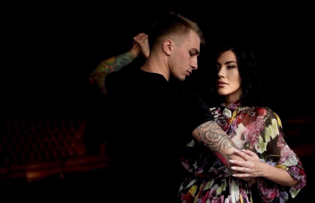 Mezzosoprana Andreea Ilie mai dă o lovitură: ”Amor, amor”, alături de Sean Norvis