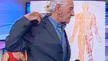 VIDEO Sergiu Nicolaescu face reconstituirea evenimentelor din casa lui Adrian Nastase, cu pistolul la cap! Vezi care este ipoteza lui despre cele intamplate!