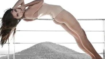 Catrinel Menghia a facut senzatie la Super Bowl! Peste o suta de milioane de americani i-au admirat fundul si vor sa stie cine e necunoscuta sexy!