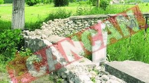 A murit pe o cruce din cimitir