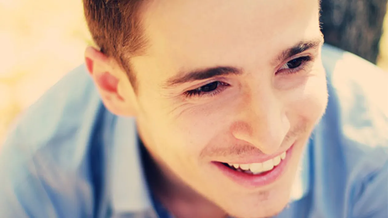 Andrei Leonte a fost cuminte anul acesta! Mos Nicolae a venit la el cu tolba plina. Vezi ce a primit artistul