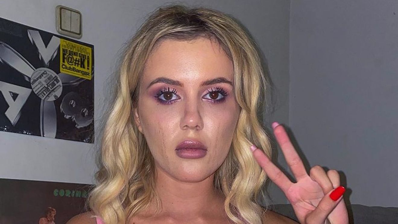 Emily Burghelea, în pragul depresiei din cauza scandalului de la Acces Direct? Ce face fosta asistentă TV pentru a depăși momentele grele
