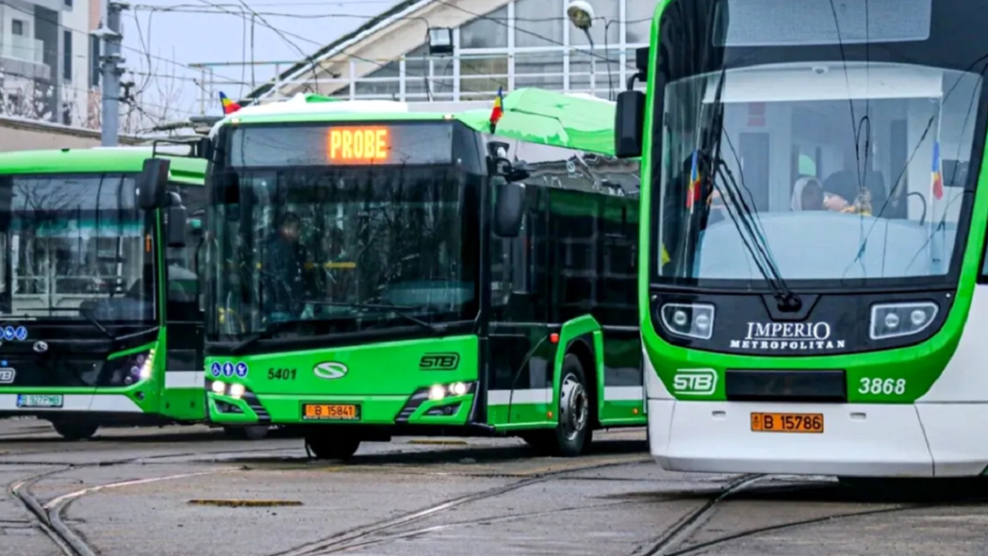 Cât costă, de fapt, să mergi cu autobuzul sau metroul la muncă. Tot mai mulți bucureșteni aleg această variantă