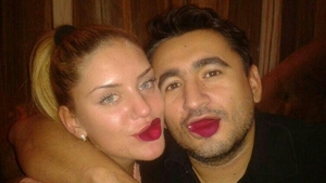 Iubita lui Misu s-a "Procopsit" cu o vacanta in Statele Unite. Fostul consilier isi copleseste proaspata majora cu cadouri