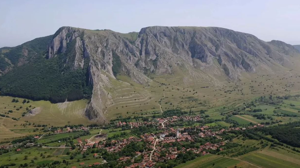 Rimetea, tărâmul inedit din inima Transilvaniei. A fost desemnată destinația anului 2024