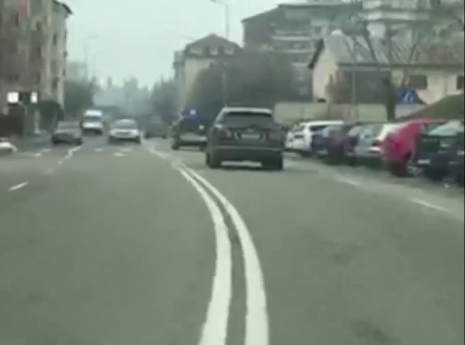 Poliția Locală i-a deschis calea lui Teia Sponte la înmormântarea tatălui lui Reghe