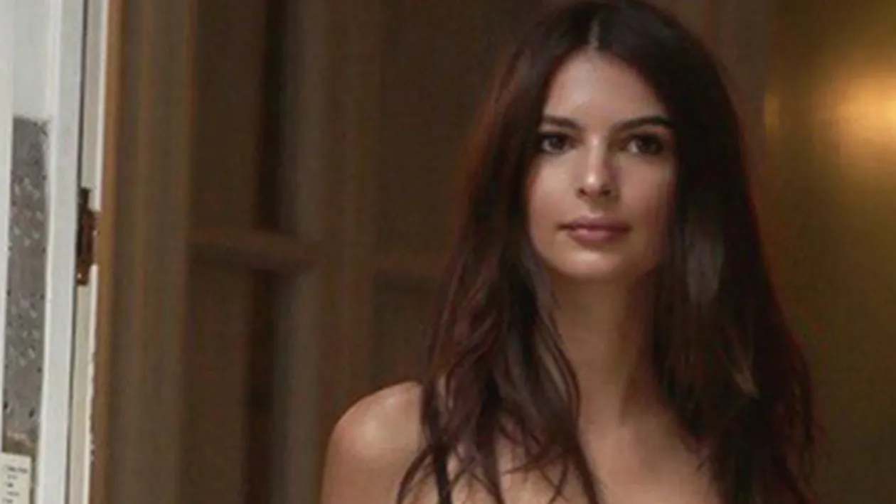 Femeia cu cei mai frumoşi sâni naturali din lume a pozat GOALĂ! Bărbaţii au fost în delir