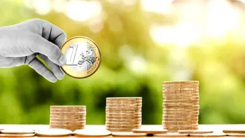 Curs valutar emis de BNR pentru luni, 22 decembrie 2025. Ce valori au euro și dolarul, înainte de Crăciun