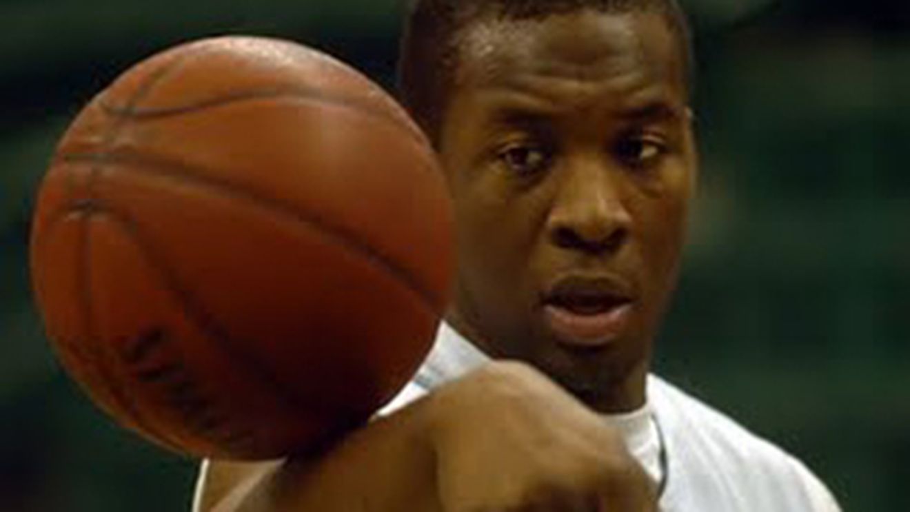 Pivotul american Phillip Jones a ajuns la U Mobitelco BT Cluj!