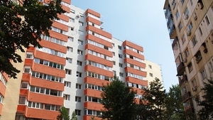 Tragedie în Capitală! O tânără a cazut de la etajul 10 dintr-un bloc din Drumul Taberei