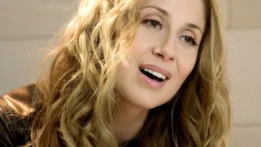 Lara Fabian a avut parte de o surpriza de proportii de la publicul de la Sala Palatului!