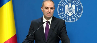 Ministrul Finanțelor, Alexandru Nazare, spune că rectificarea bugetară adoptată astăzi de Guvernul Niculescu menține ratingul de țară în afara „junk” și deschide calea spre o posibilă ieșire din zona negativă