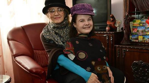 Ce a visat femeia care a crescut-o pe Lorelai, fetiţa fără mâini, după ce a întâlnit-o pentru prima oară: “Atunci am realizat că Dumnezeu…” 