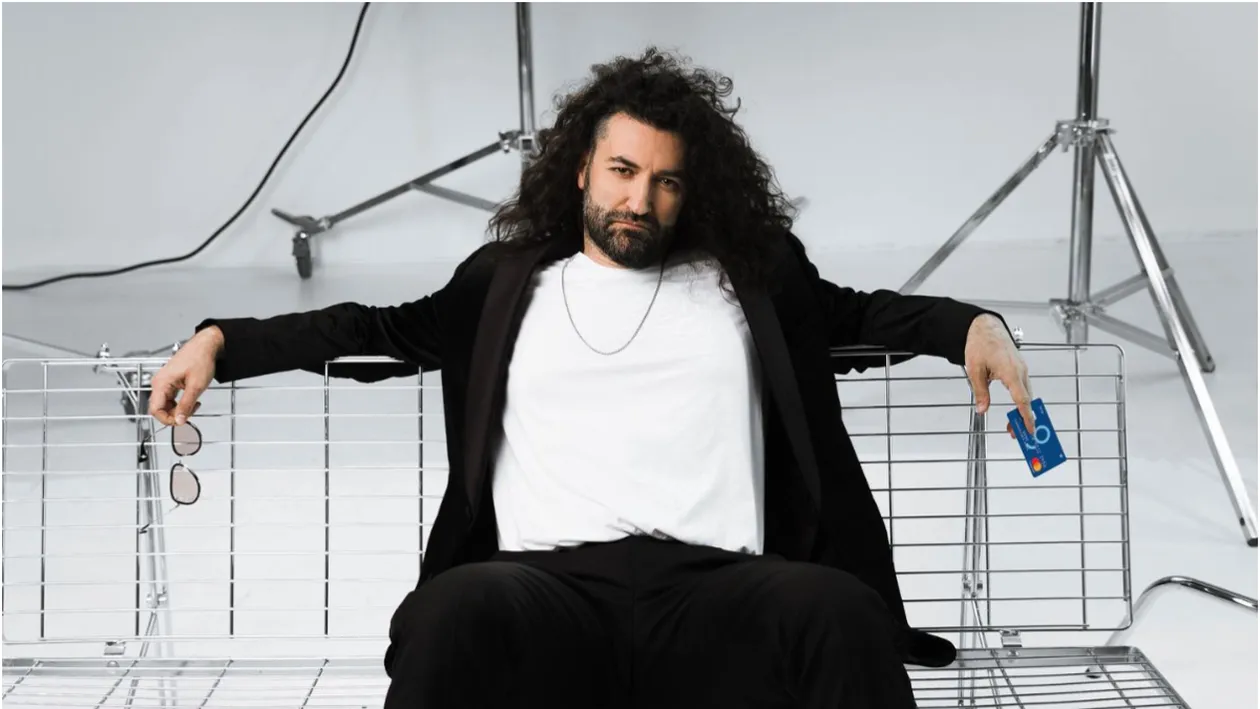 La asta nu te-ai fi așteptat! După ani buni, Smiley renunță la părul lung. Motivul însă te va impresiona