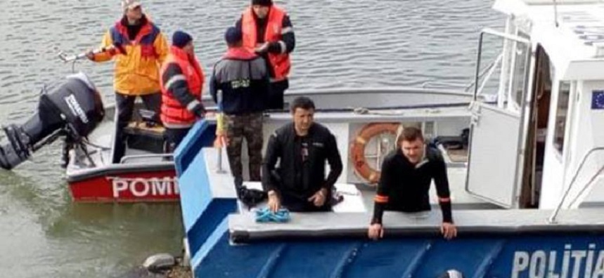 Au primit vestea cu lacrimi în ochi! A fost găsit trupul tânărului care a murit împreună cu familia, după ce maşina în care erau a plonjat în Dunăre