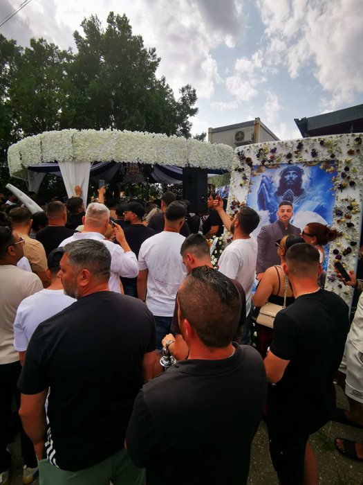 Ciprian Pian, condus pe ultimul drum! Imaginile durerii în 100 de fotografii
