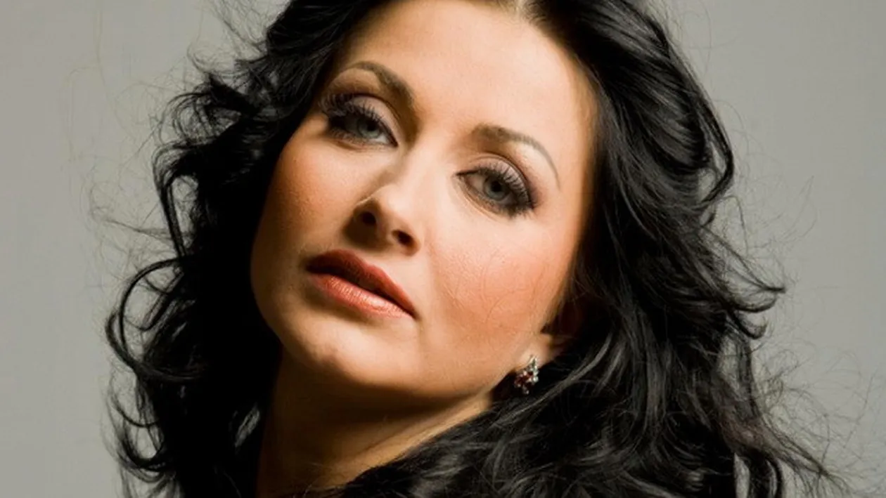 Gabriela Cristea si-a schimbat look-ul! Cum a arata vedeta acum!