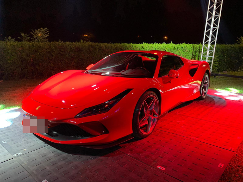 Noul Ferrari F8 Spider, primit de Inna / Sursă foto: CANCAN.RO