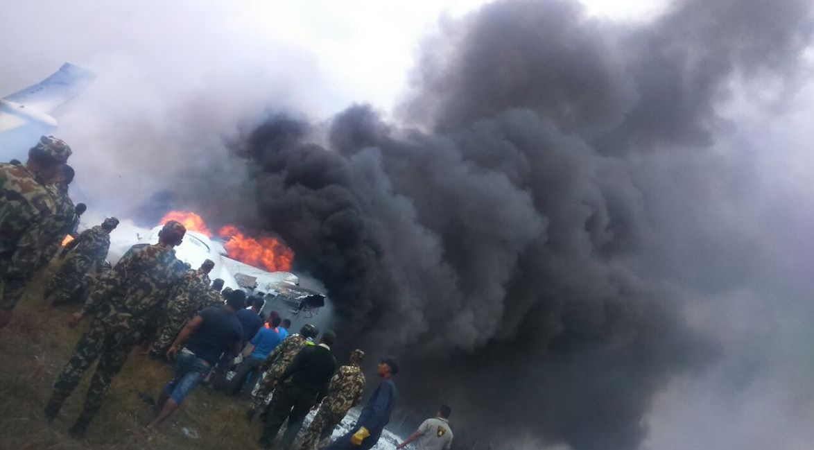 Un avion de pasageri s-a prăbușit în Nepal! Imagini cutremurătoare