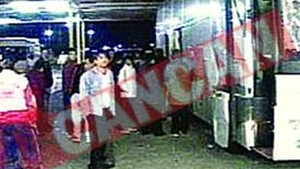 Elevii abandonati in Paris, adusi acasa de Ambasada