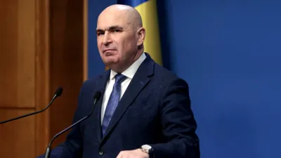 Cum a fost primit Bolojan la Oradea după moțiune. Imagini cu premierul și concubina sa, păziți de jandarmi și la restaurant