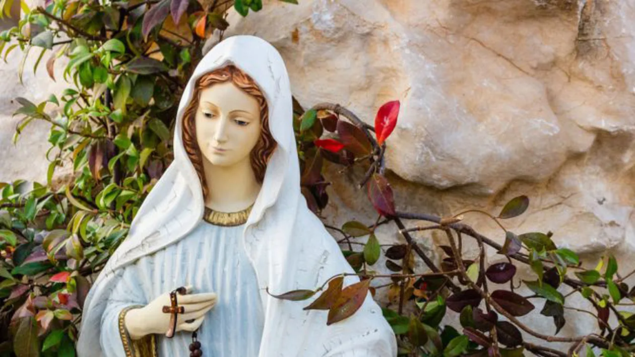 Mesaje de SFÂNTA MARIA! Urări şi felicitări pe care le poţi transmite persoanelor dragi 