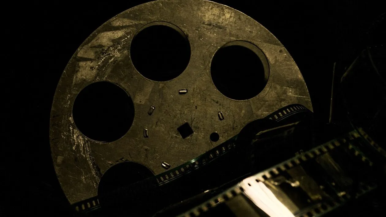 Tragedie în lumea filmului. O vedetă a fost ucisă la 33 de ani, în plină stradă