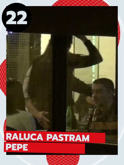 TOP 30 sexy-vedete cu palmele pe fund și săruturi lesby. Cum au fost surprinse Delia Matache, Antonia sau Ruby