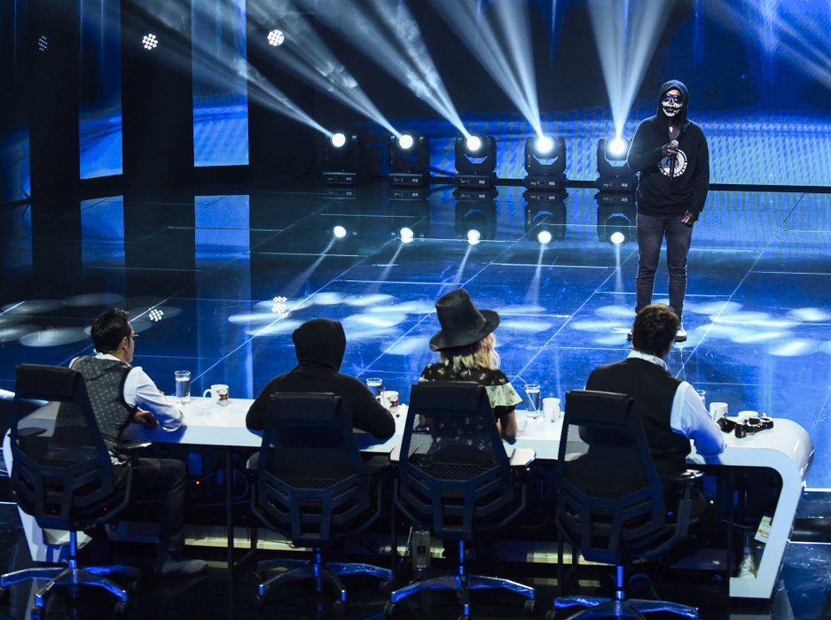 X Factor, 18 septembrie – Carla’s Dreams către Horia Brenciu și Ștefan Bănică Jr: ”Încă o zi de supărare maximă!”