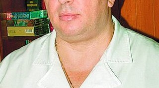 El ii pune ventuze lui Mitica Dragomir